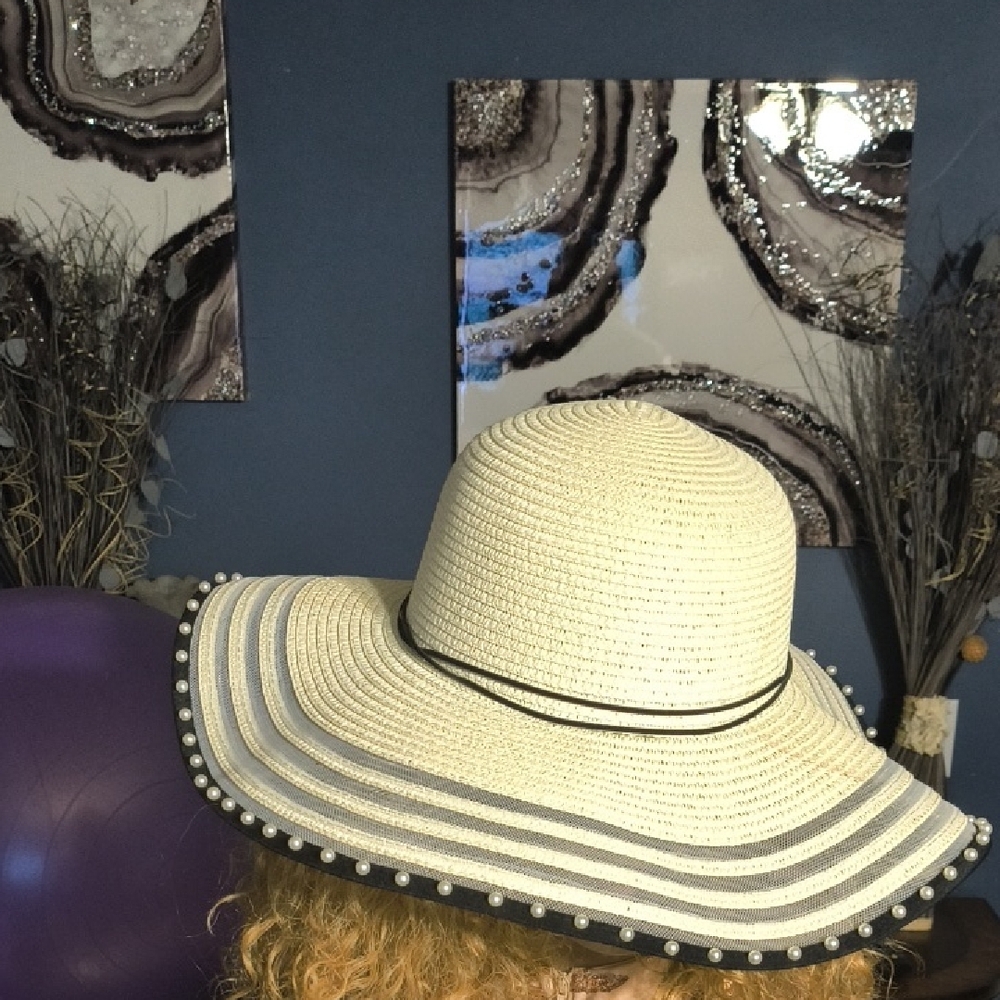 Elegant Black and Cream Wide-Brim Hat